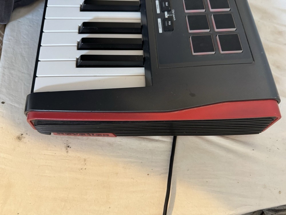 ✅Novation Impulse 49 Key USB Midi Keyboard Controller With Soft Case