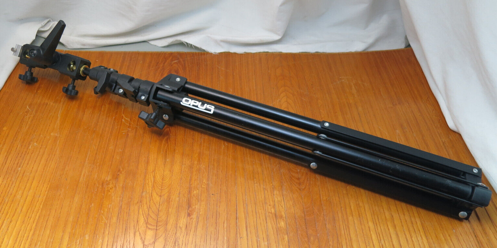 OPUS Photography Light Stand Tripod ~ Excellent Condition
