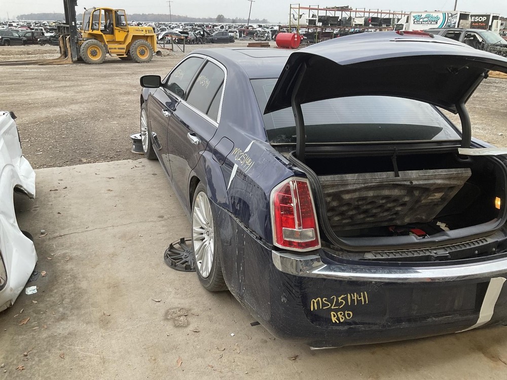 Used Blind Spot Detection System Warning Control Module fits: 2014 Chrysler 300