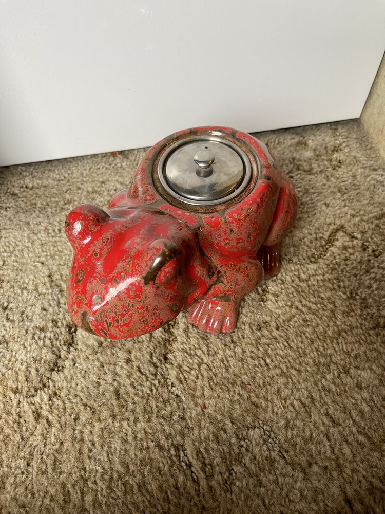 Ceramic Frog - Clean Burn Tabletop Torch - Red & Brown
