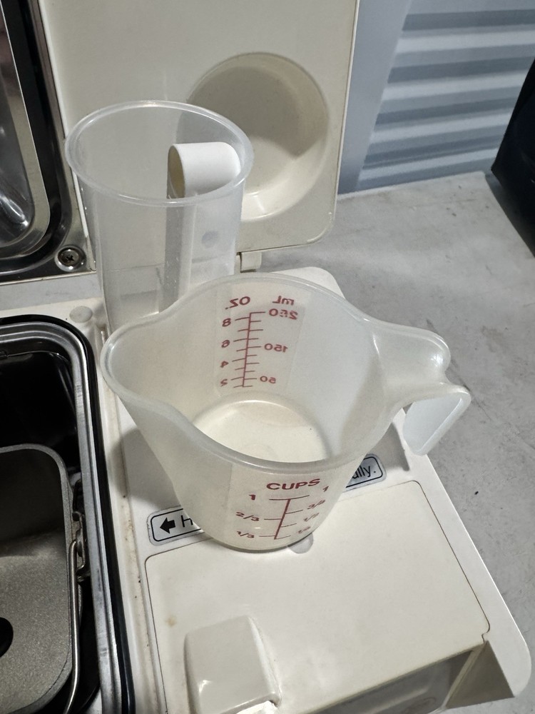 Panasonic SD-BT2P White Bread Bakery Automatic 1 Pound Bread Maker Machine japan