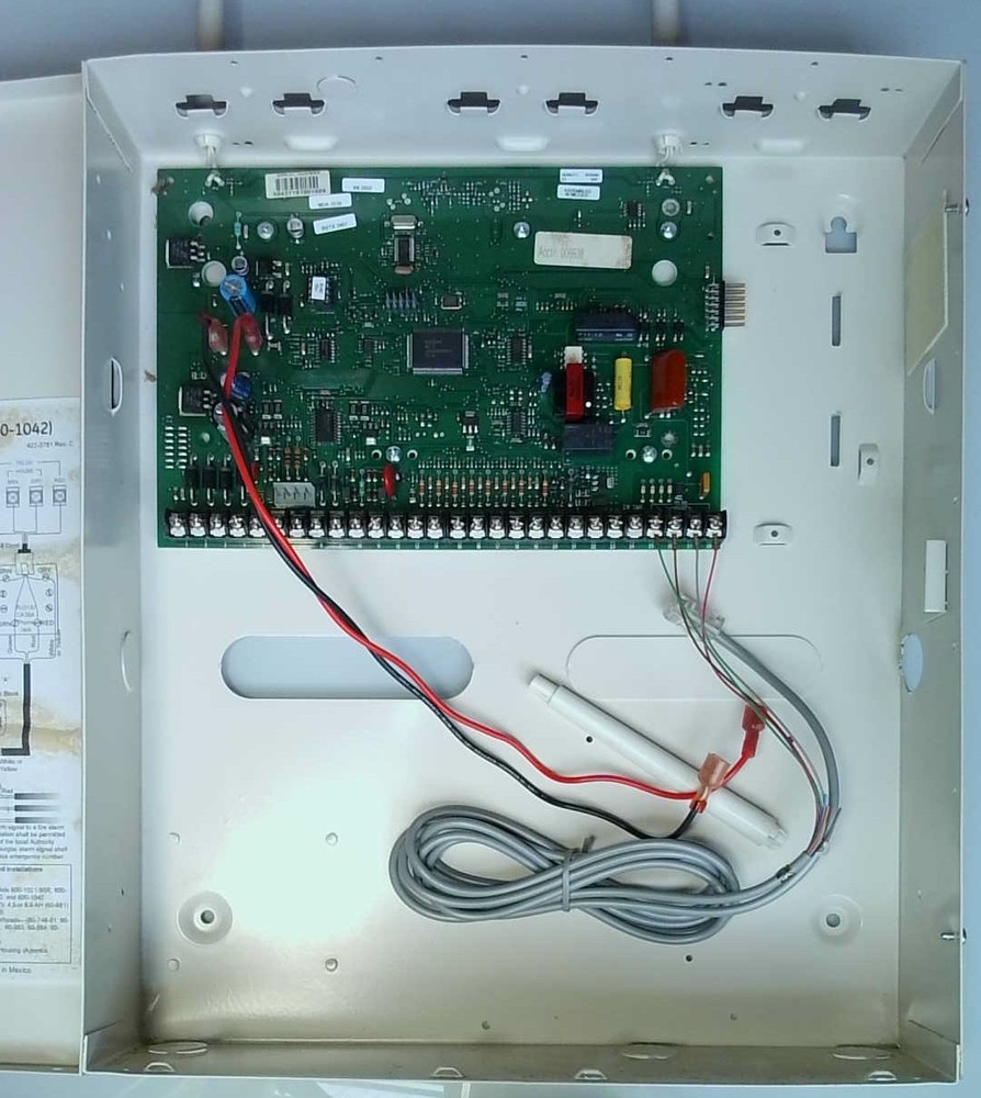 GE Security UTC Interlogix Concord 4 Board with Enclosure