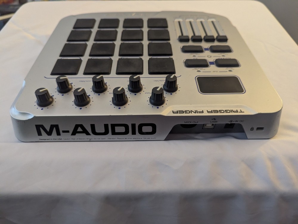 M-audio Triggered Finger (USB Knobs And Levels Work, 15/16 Pads Functional)