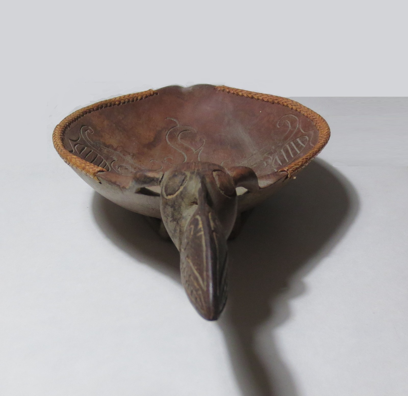 RARE! ANTIQUE! c1900 BORNEO "ASO DRAGON" CARVED WOOD BOWL w WEAVED RATTAN RIM