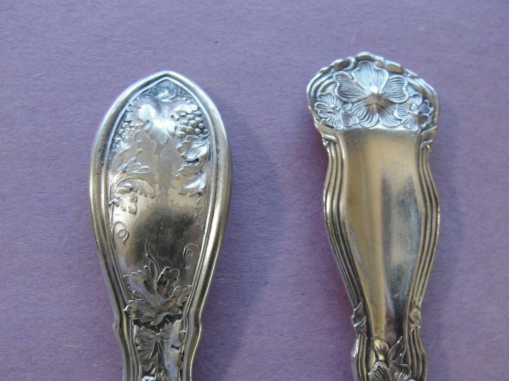 2 Victorian Silver Plate Master Butter Knives La Concorde & Arbutus Silverplate