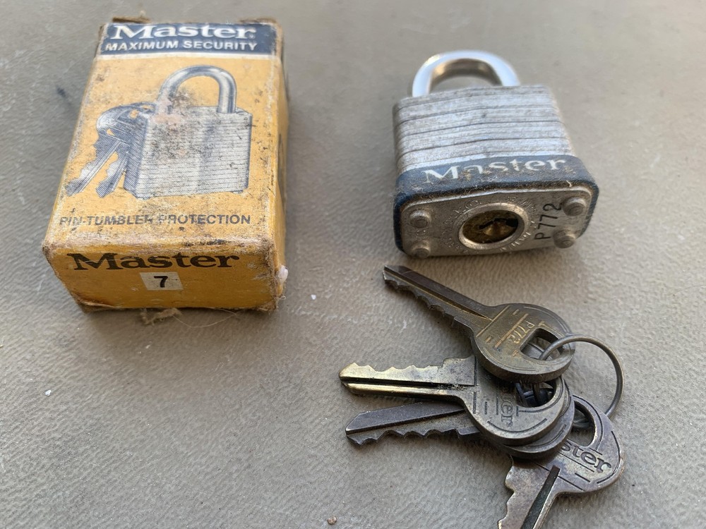 Lock - Master Lock - Keyed Alike - 1 @ New / 1 @ Pre Owned