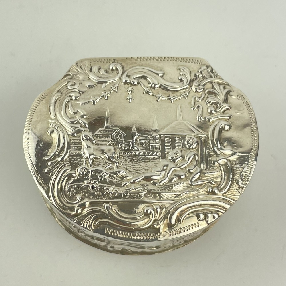 Antique Dutch Solid Silver Embossed Trinket Box 6cm x 5cm Shell Shaped