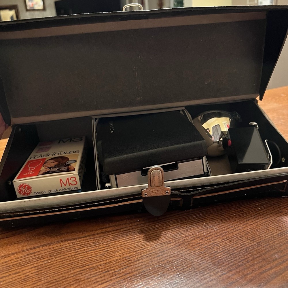 Vintage Polaroid Land Camera 101 Automatic w/ Leather Case - Untested Clean