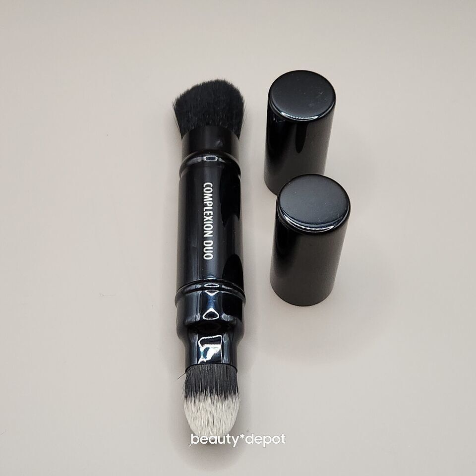 Lune + Aster Complexion Duo Brush
