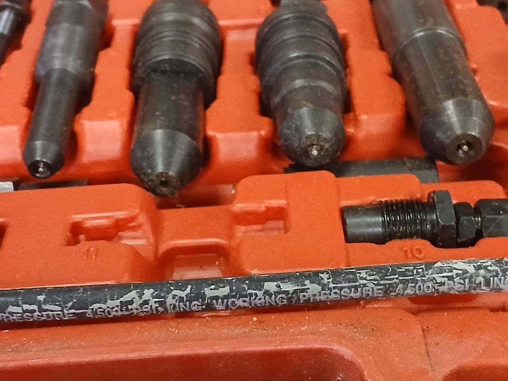 Engine Compression Tester Set Mod 46800 with Case By Harbour Freight