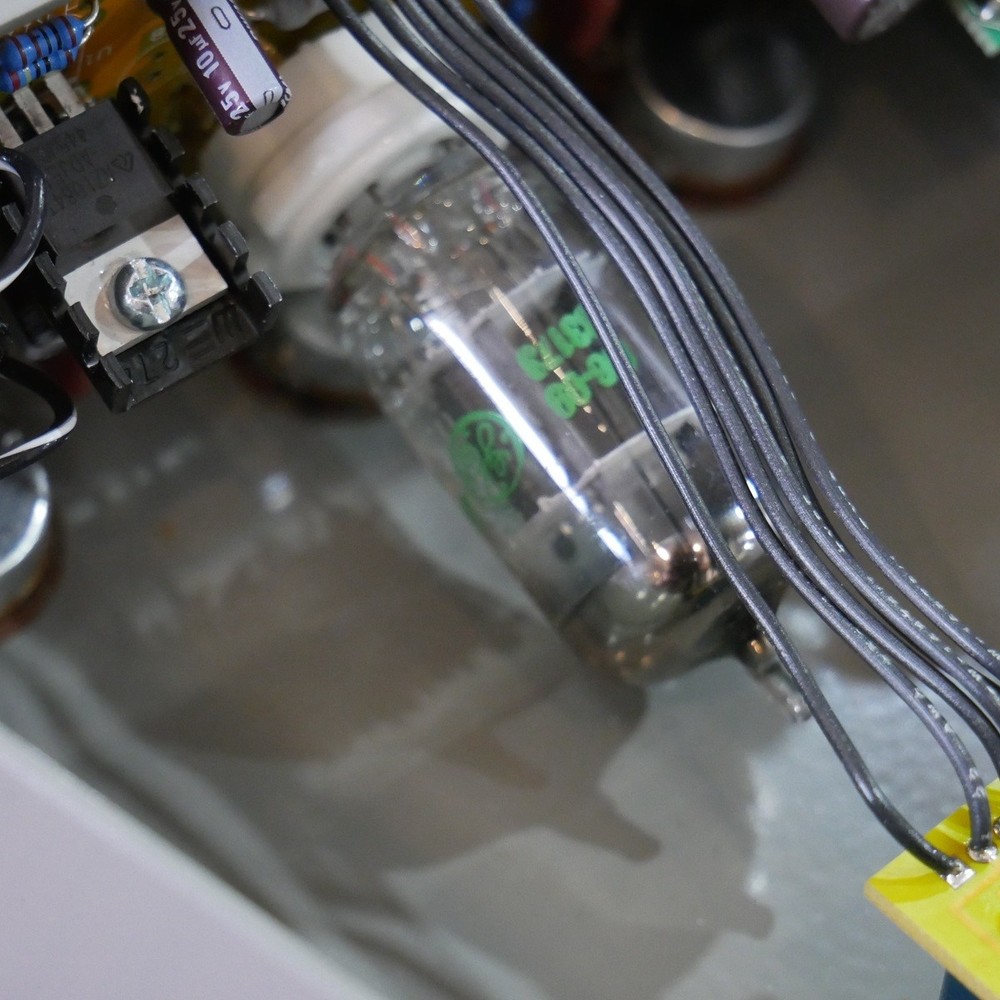 Satellite Amplifiers Eradicator / GE 12AX7 【USED】