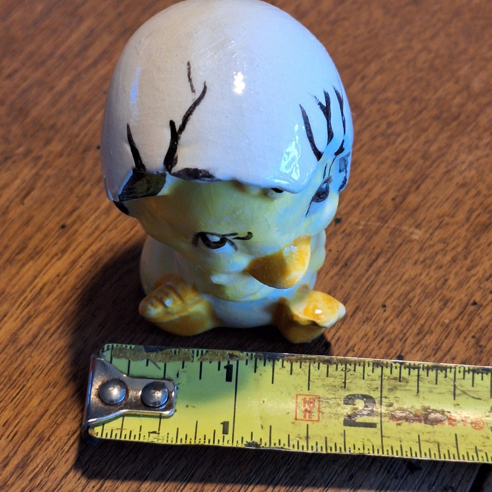 Vintage Chicks Hatching Eggs Ceramic Figurines Easter/Spring 2.5" Tall