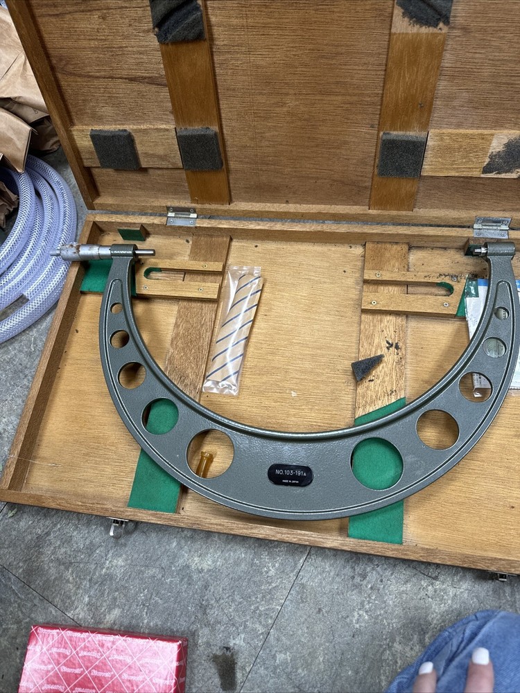 MITUTOYO 103191 MICROMETER GAGE USED