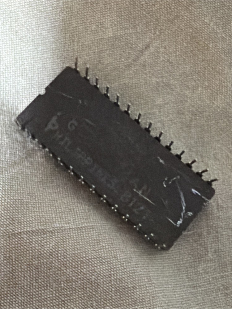 Original Intel D2764, UV Erasable EPROM, 1981