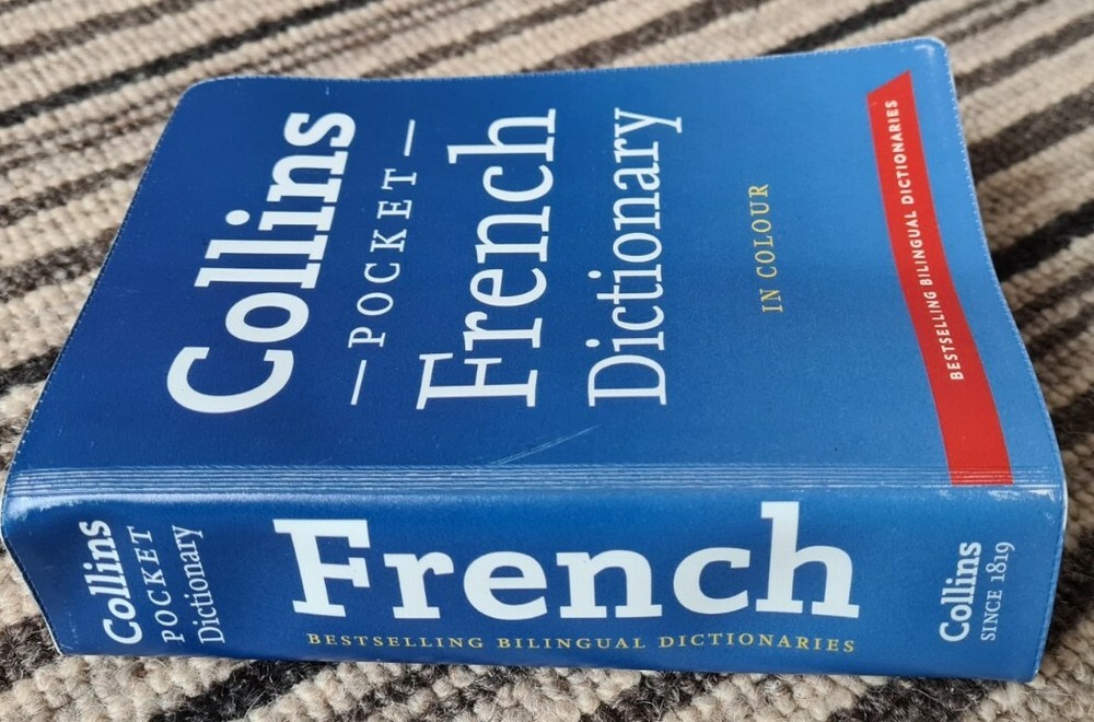 #03061 - BOOK STUDY- Collins French Dictionary