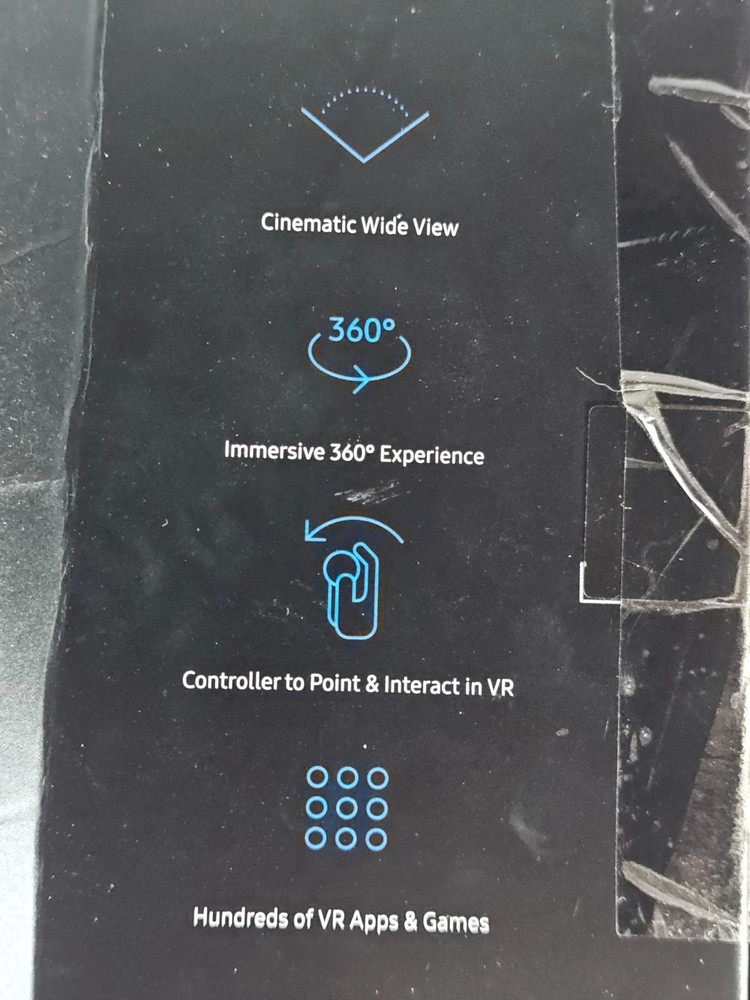 Samsung Gear VR with Controller, Complete in original box, Classic OG VR Tech!