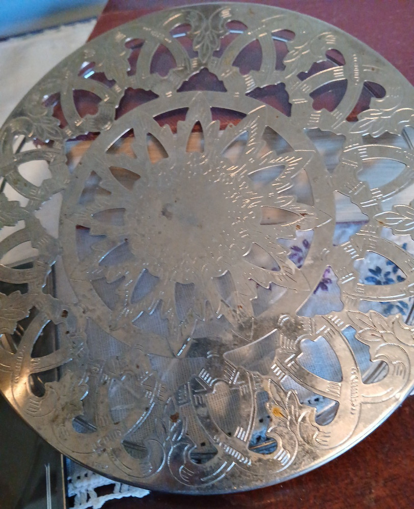 Vintage Leonard Trivet Ornamented Silver Plate On Glass Design 6" R (See Notes)
