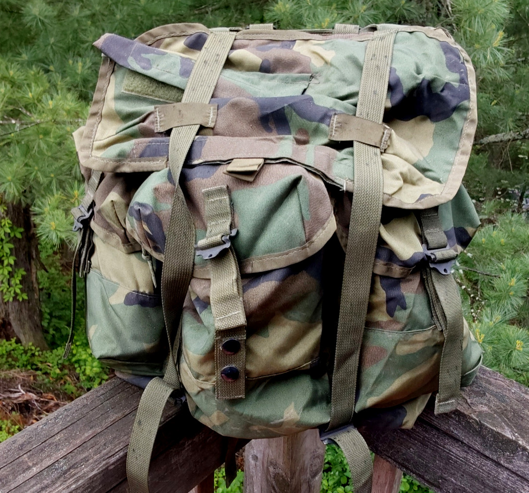 NEW! ALICE Radio Carrying Case - Medium Combat Field Pack w/ Straps - WOODLAND.