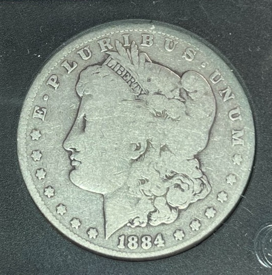1884 MORGAN SILVER DOLLAR ~ ~NICE COIN~REF# HOLDER