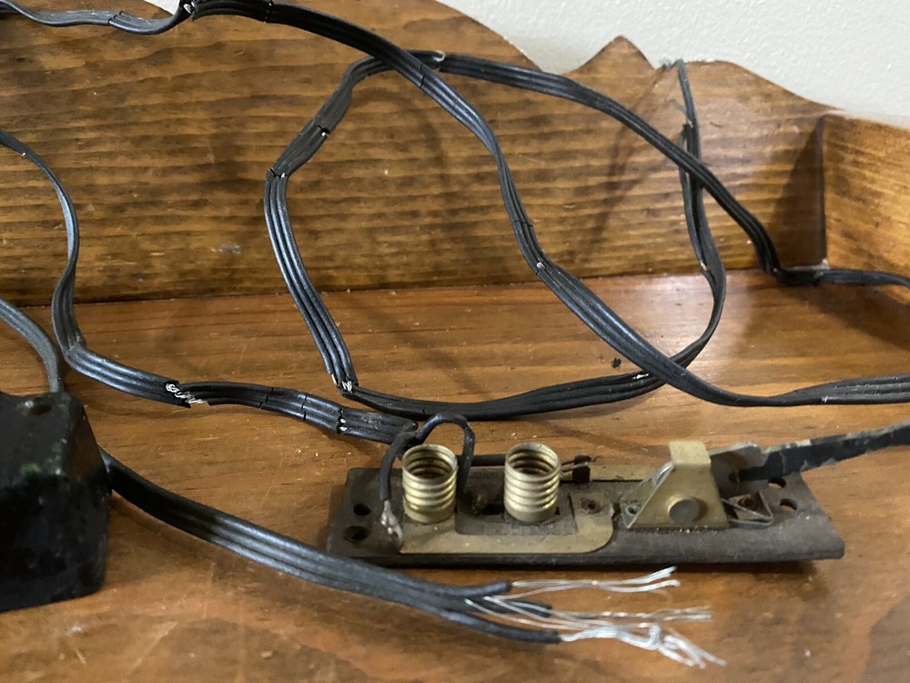 Vintage Lionel Automatic switch controller
