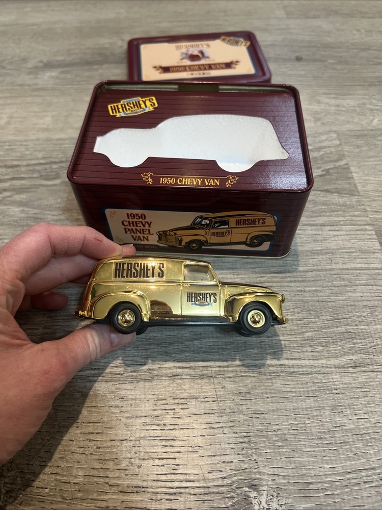 1994 Hershey’s Vintage 1950 Chevy Panel Van in a Decorative Tin - NICE!