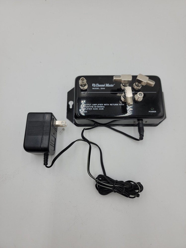 Channel Master 4-Set Indoor Distribution Amplifier Model 3044 w Return Path