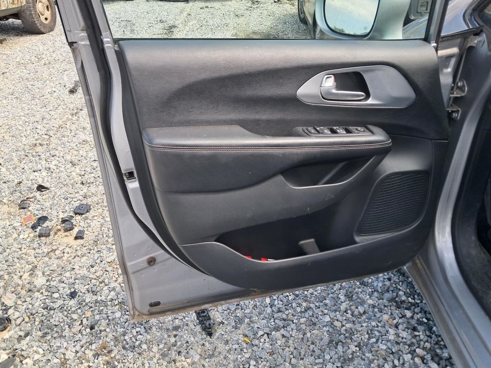 PACIFICA 2018 Glove Box 4781603