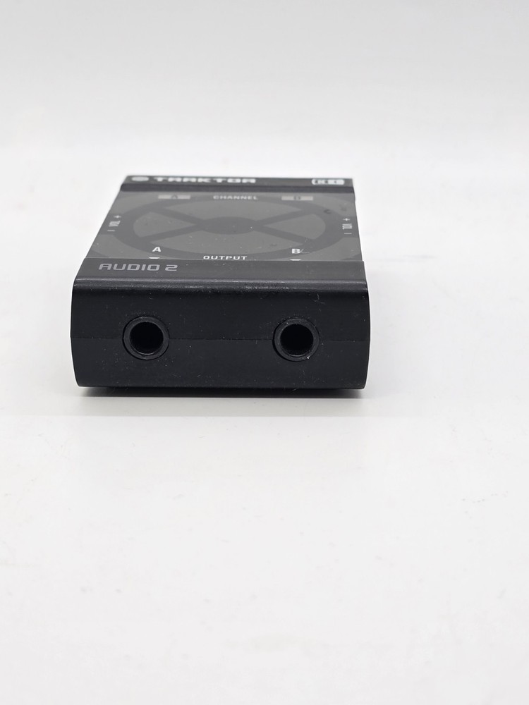 NATIVE INSTRUMENTS TRAKTOR DJ AUDIO 2 MK2 - AUDIO INTERFACE Unit Only