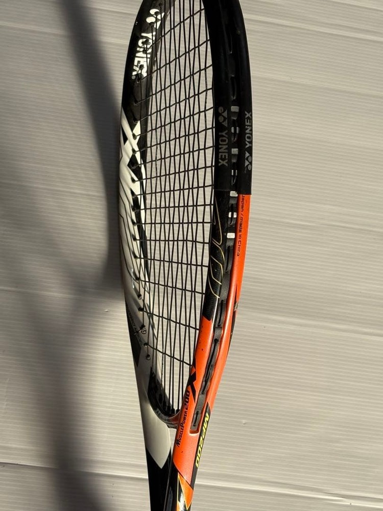 YONEX MP200