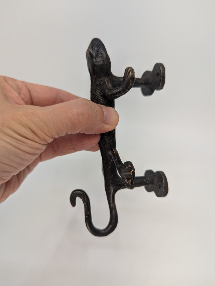 Brass Lizard Hook Hanger for Wall Mounting