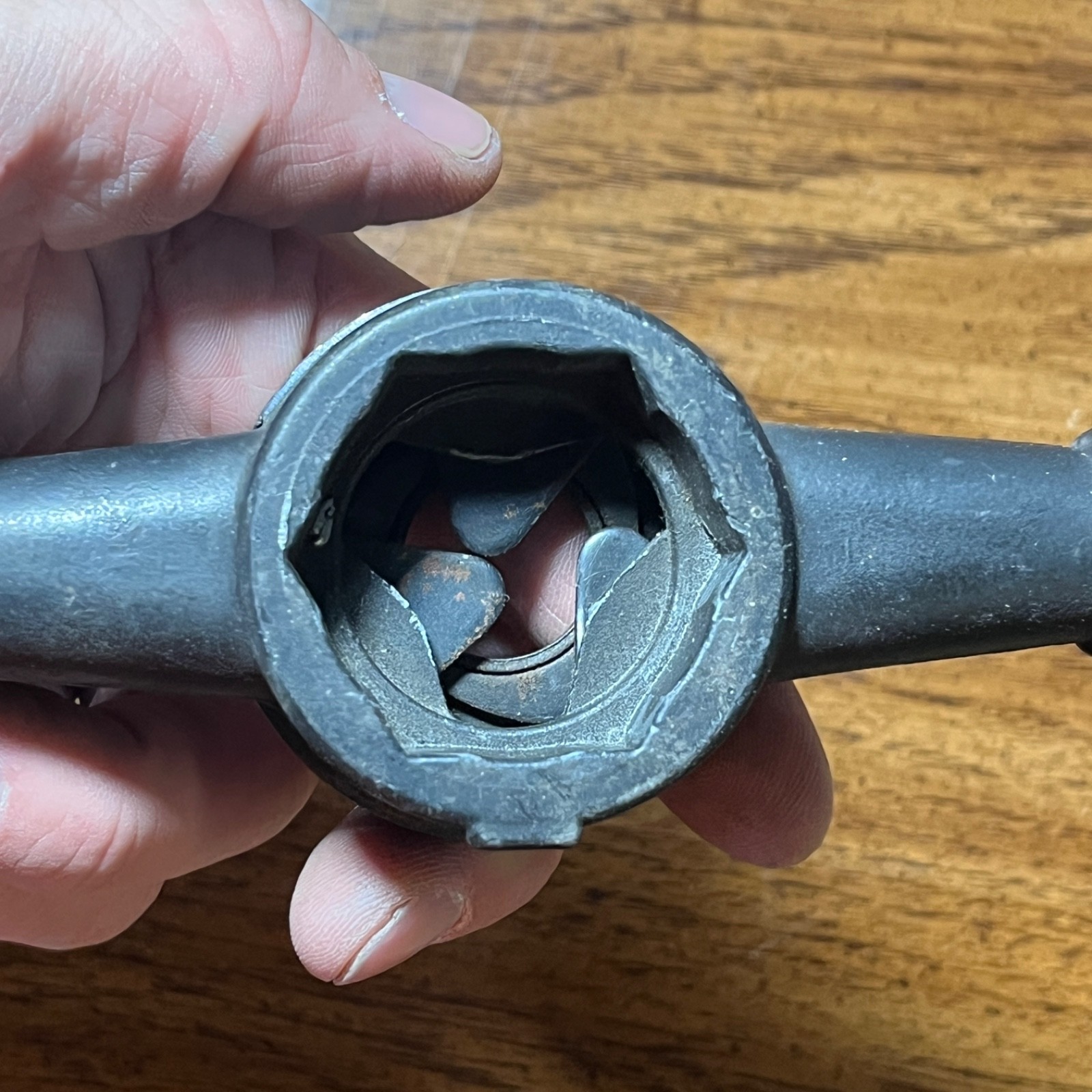 DIE WRENCH for tap and die- no handles - NICE