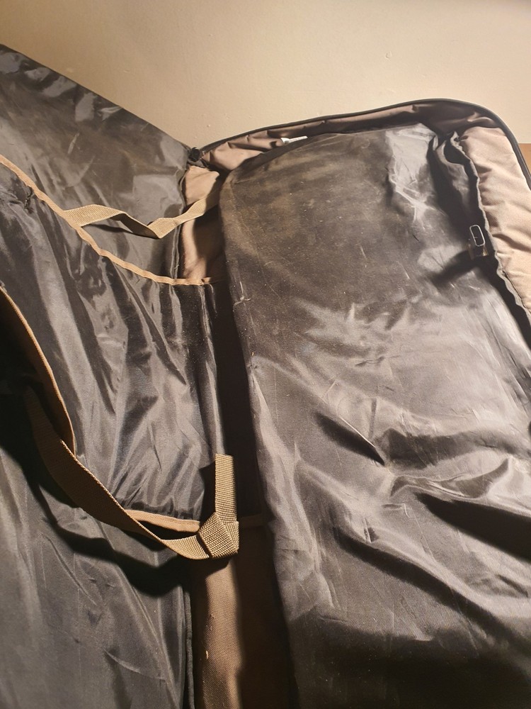Tarantula Bow Case Missing Handle