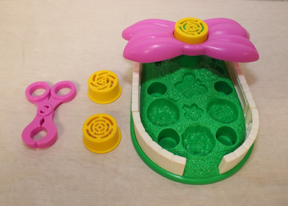 Play-Doh Magic Bloom Flower Garden 2001