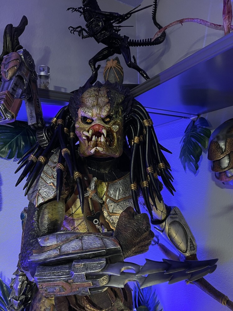 Custom Wolf Predator Statue 1:2 Scale Alien Vs Predator