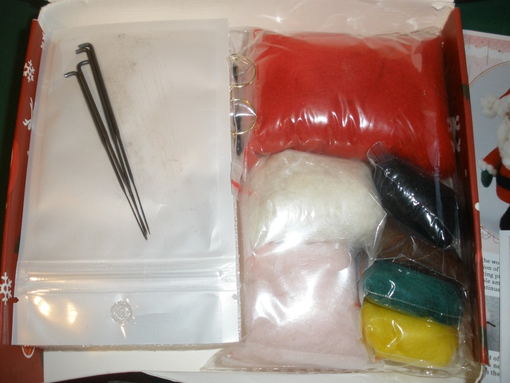 NEW Opened Contents Sealed Wool Felt DIY & Tool Kit SANTA