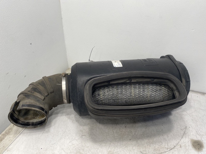 2014 Peterbilt 386 Air Cleaner (624-11765)