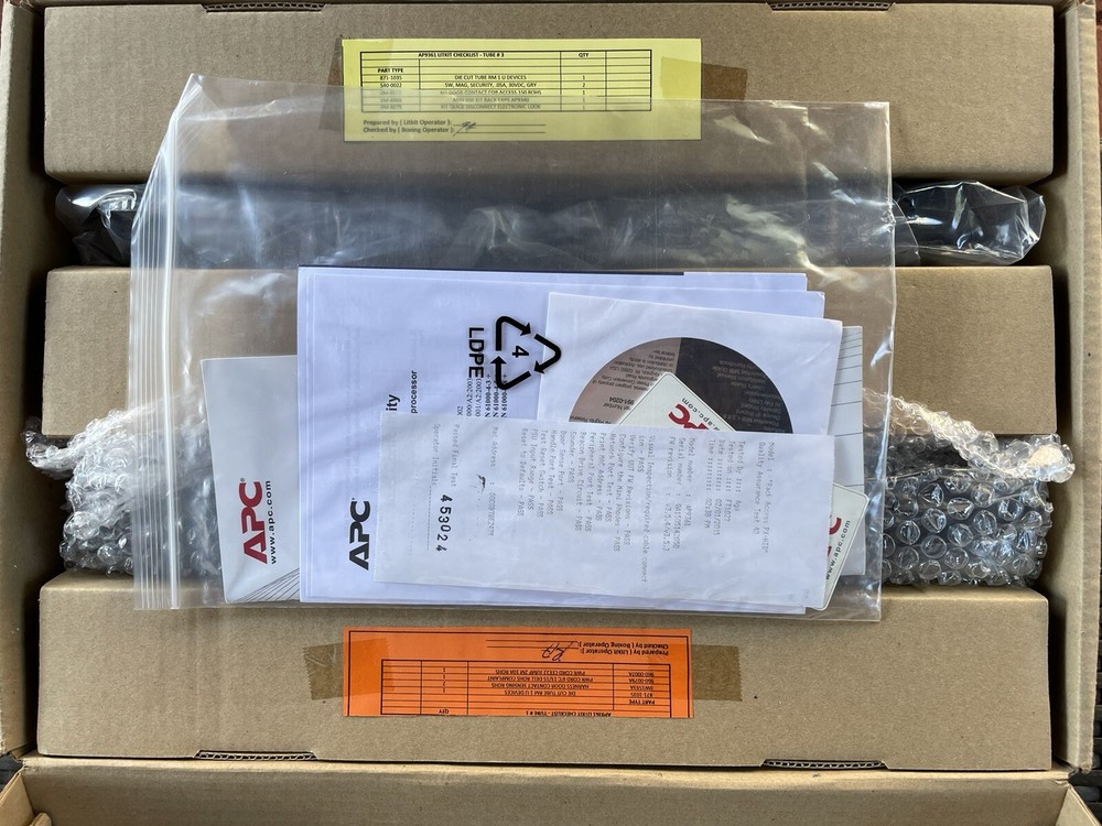 APC AP 9361 NETBOTZ RACK PX-HID