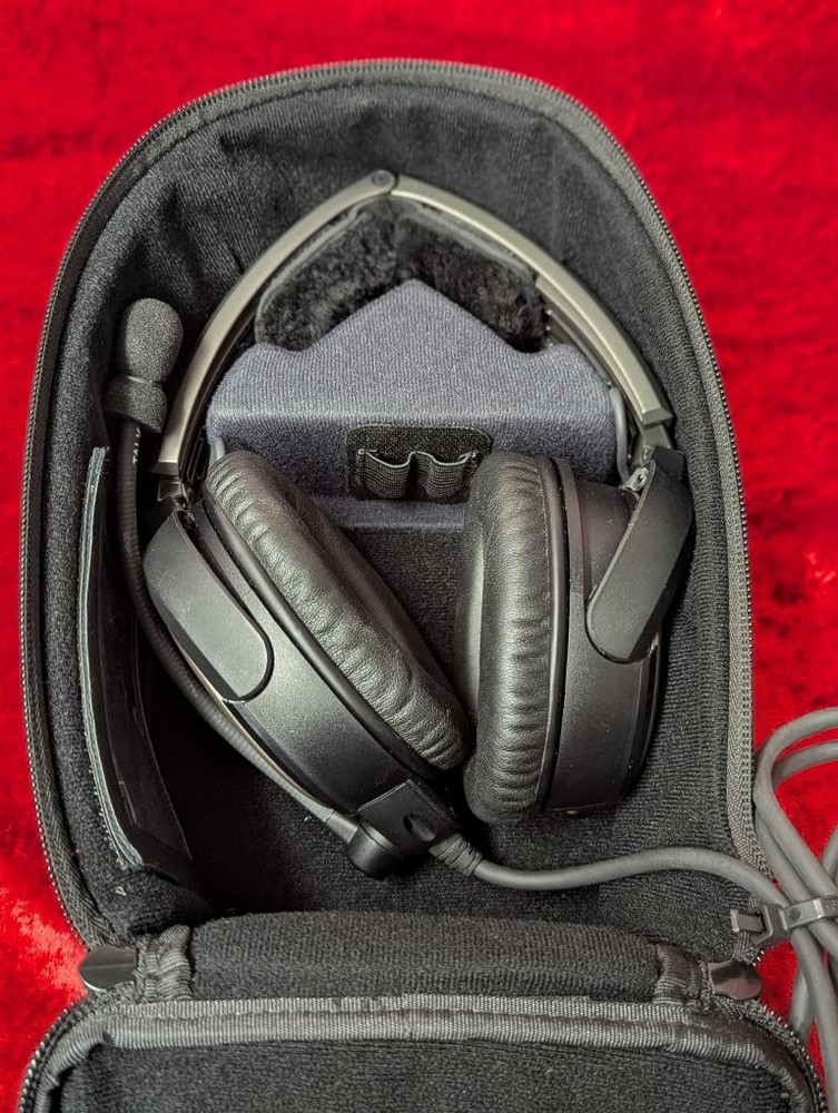 Bose A20 Aviation Headset Non Bluetooth + Soft Case (THU010818)