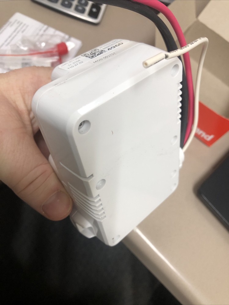 LEGRAND WATTSTOPPER LMPL-611-20M WIRELESS PLUG LOAD CONTROLLER