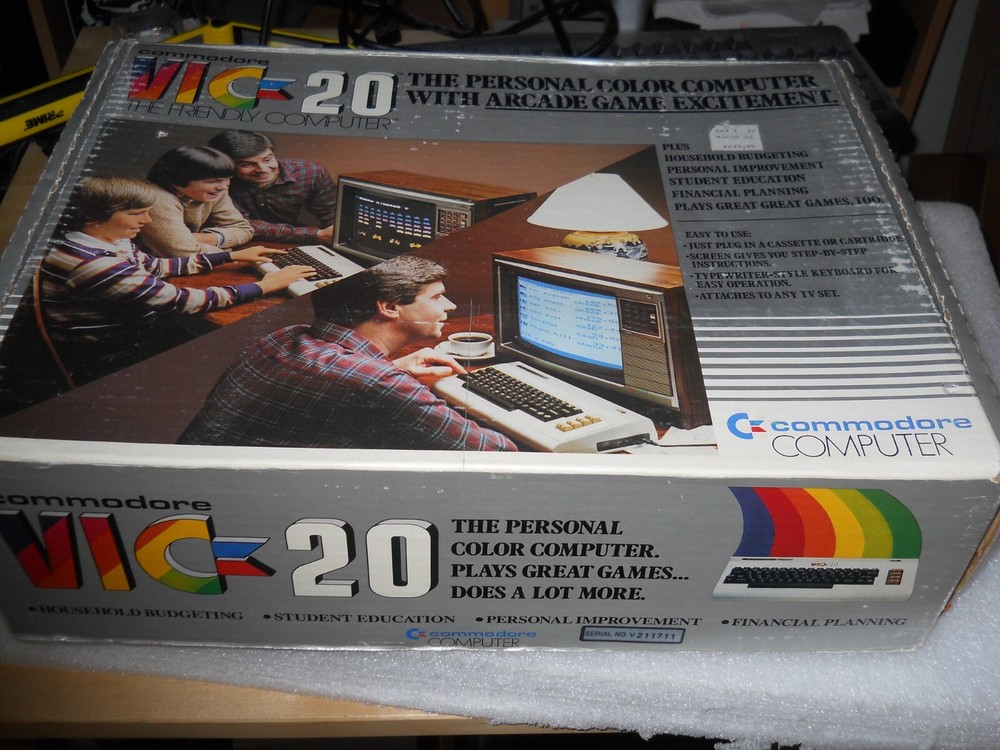 Commodore Vic-20 Computer - with 8K Ram Expansion Port & Documentation.