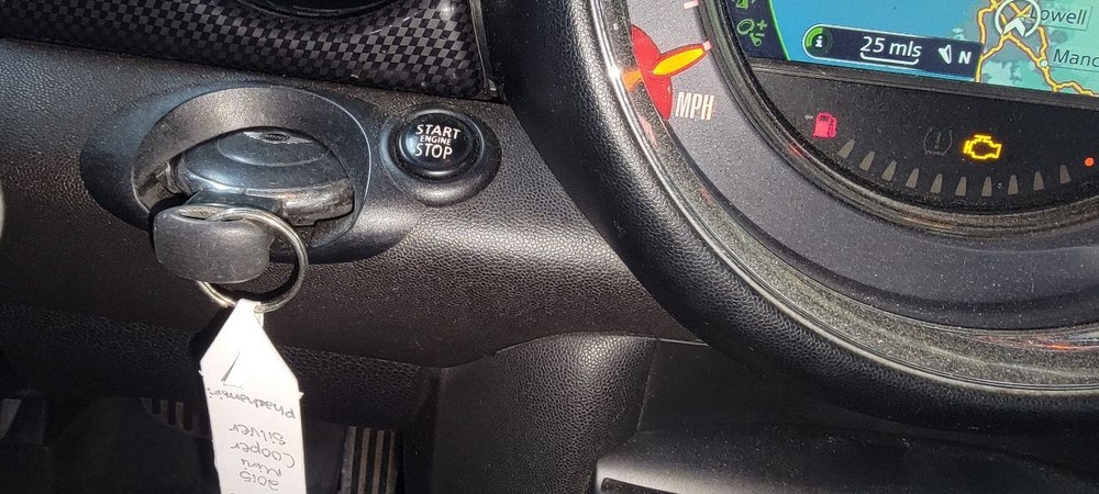 15 Mini Cooper Information/GPS/TV Display Screen