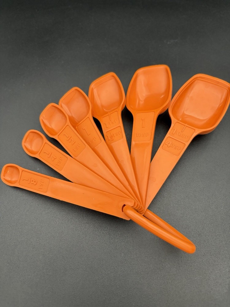 Vintage Tupperware Measuring Spoon Set Orange