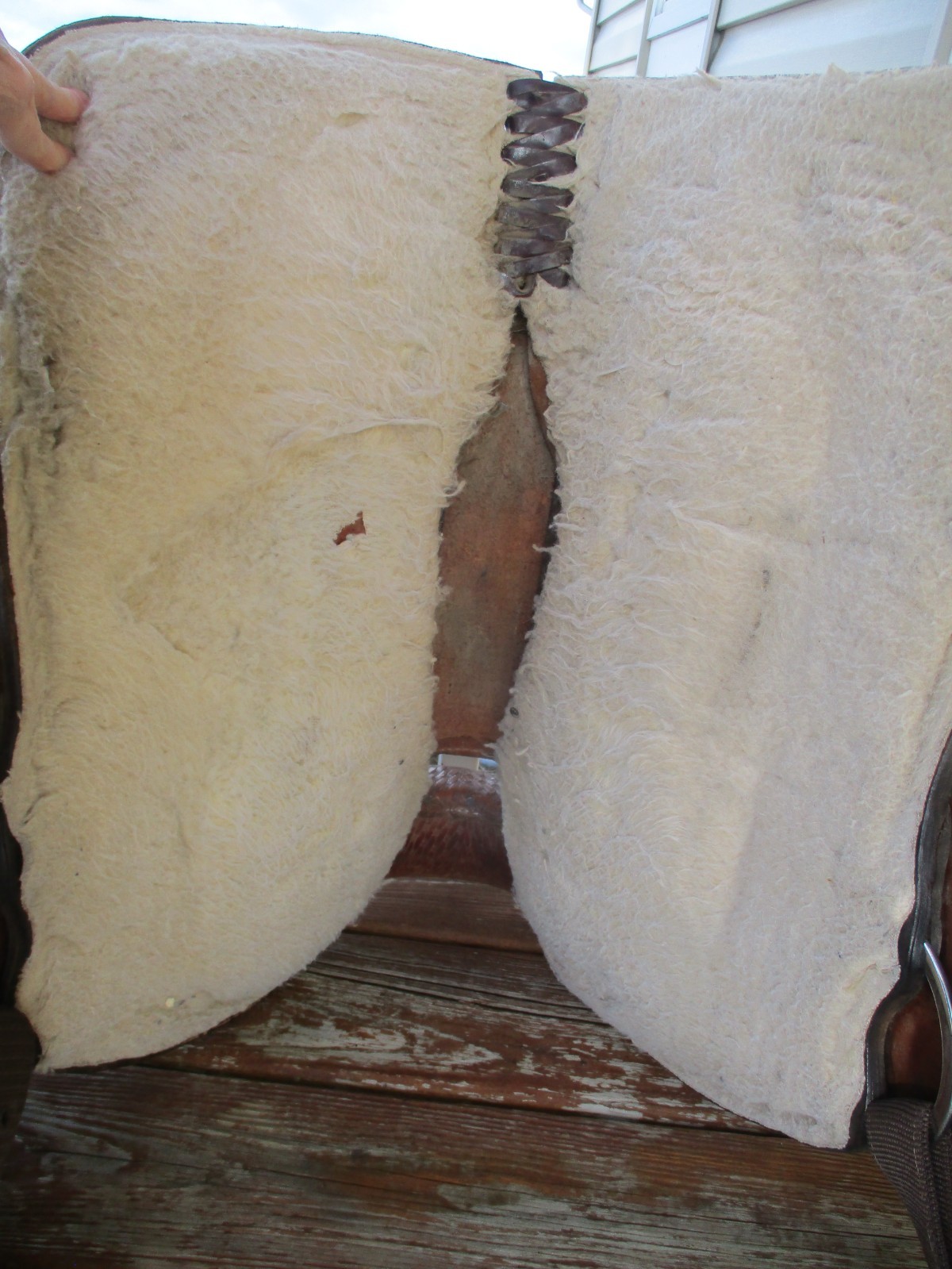 15'' FQH BARS #425 DAKOTA SADDLERY WESTERN BEAR TRAP BARREL SADDLE