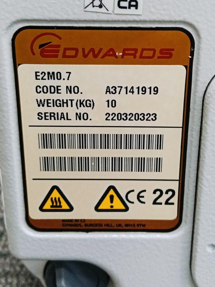 Edwards E2M0.7 Rotary Vane Pump