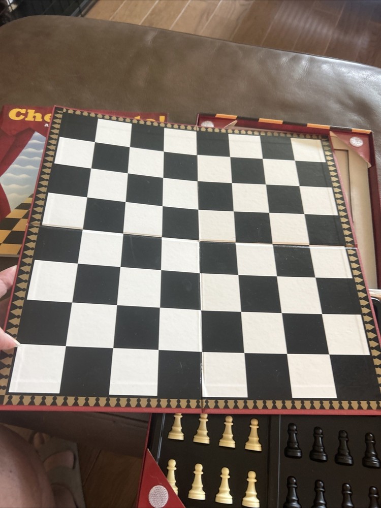Checkmate! Introduction to CHESS Boardgame Beginner's Book & Chessboard