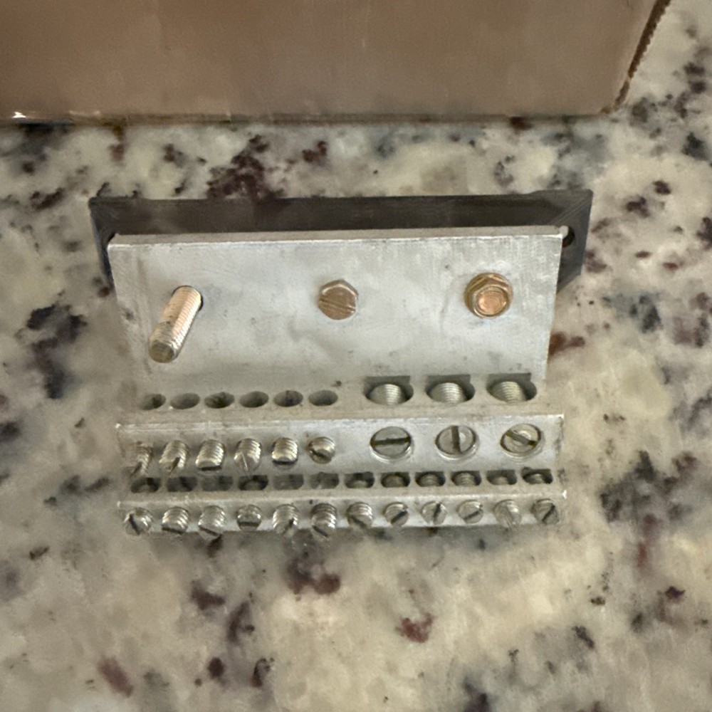 Ge Ground Bar Off Thqb Panel 18 Position