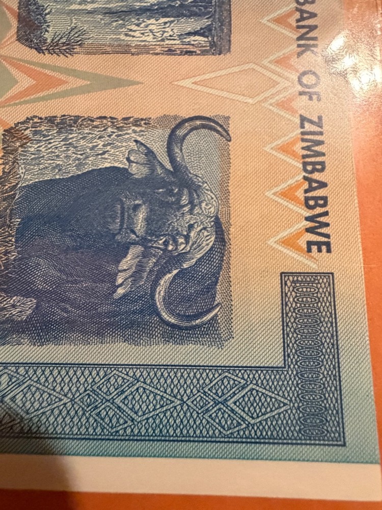 Zimbabwe 100 Trillion Dollars, UNC Banknotes AA/2008, Lot 2, Sequential Order #2
