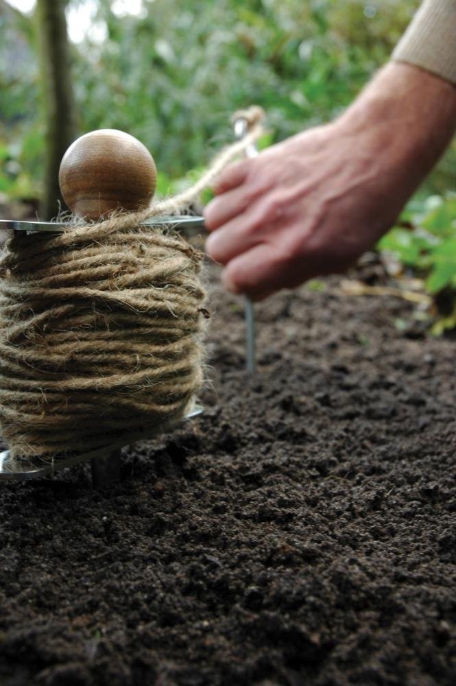 Garden Twine Guide with Twine