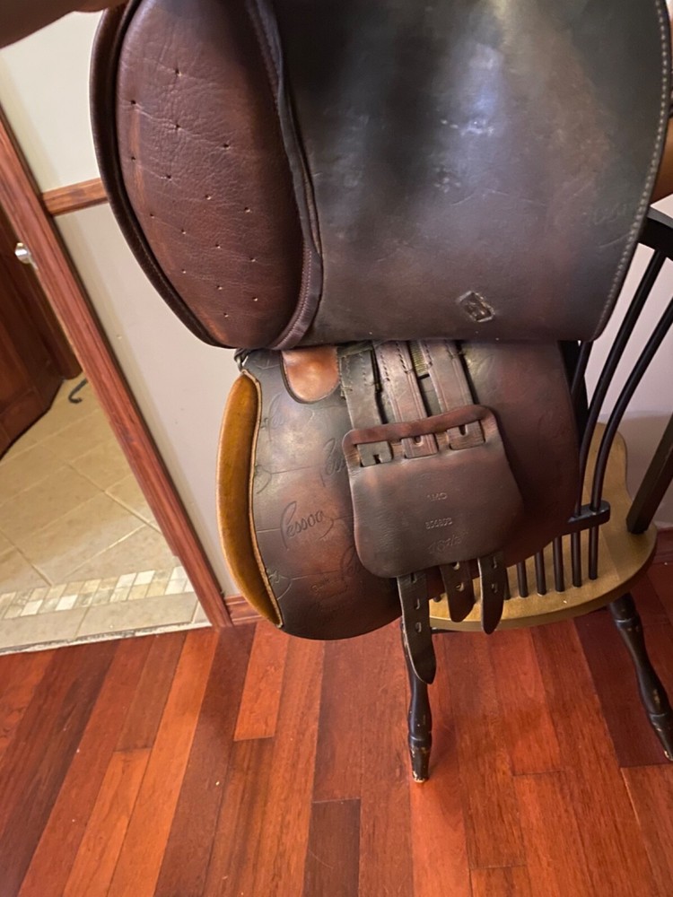 Pessoa A/O Saddle. Jumping saddle. Size 16.5 Medium Tree