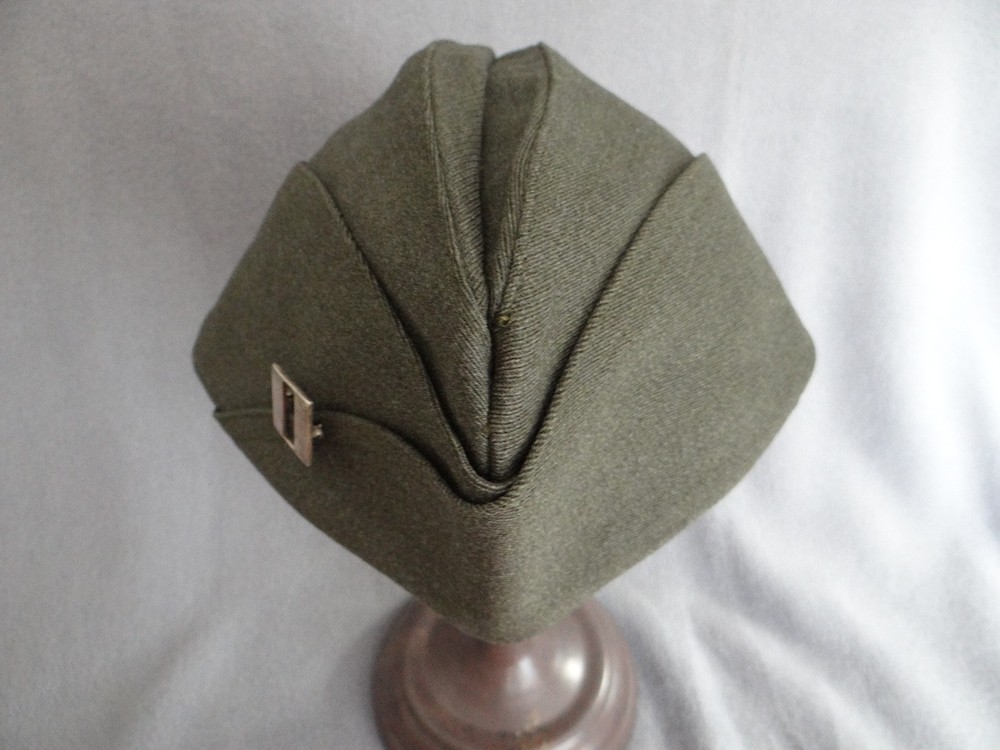 WWII US Marine Corps Officers Overseas Cap with Pin Back Captain Bar, USMC
